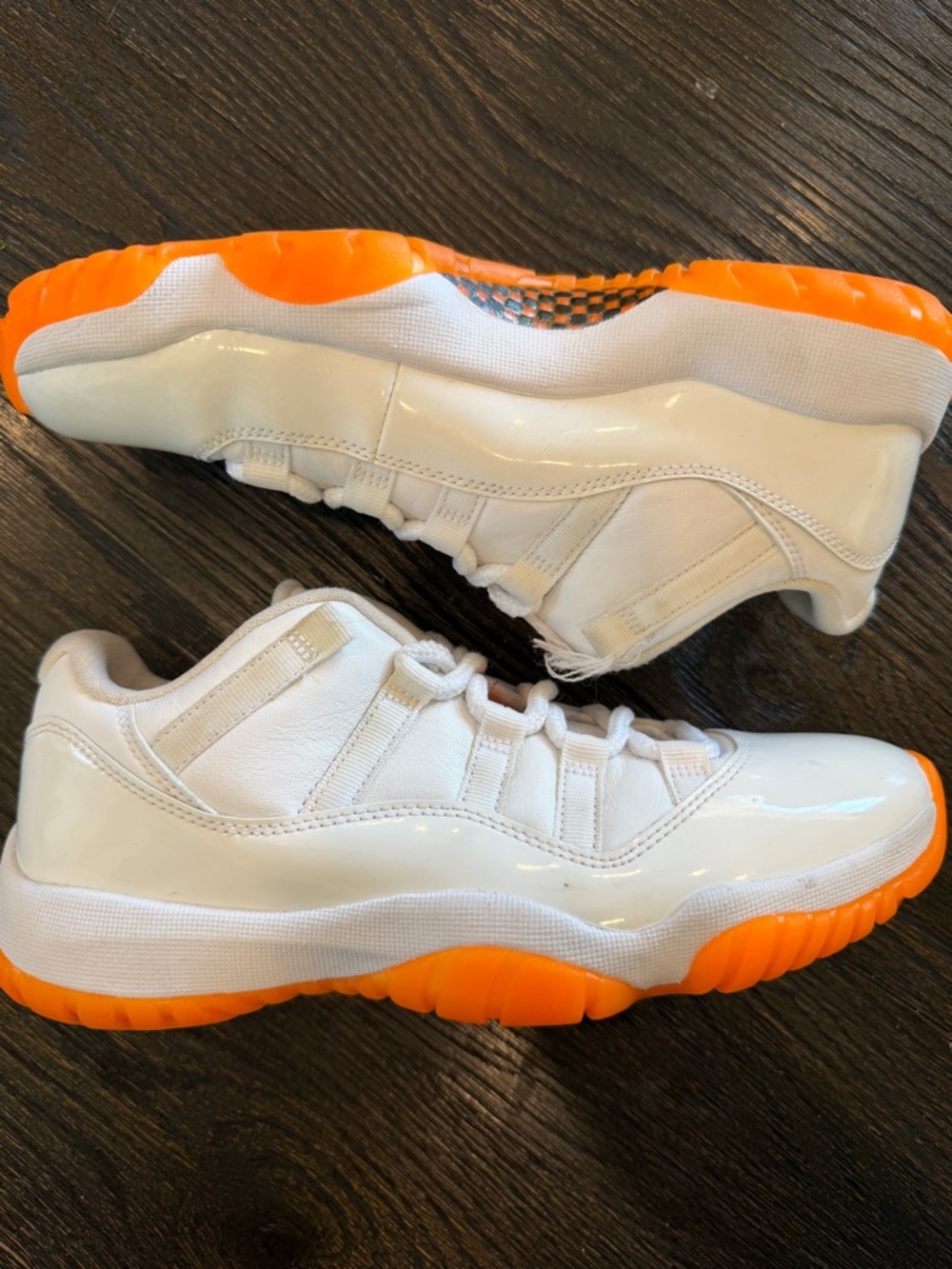 Nike Air Jordan 11 Retro Low Bright Citrus White size 8 women’s